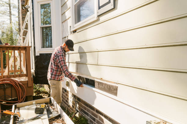 Top rated local Emergency Siding Repair specialists in Charlestown, IN